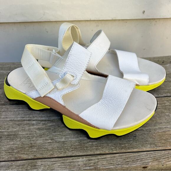 Sorel KINETIC IMPACT II SLING LOW SANDALS white neon highlighter yellow 9.5 - Picture 1 of 7